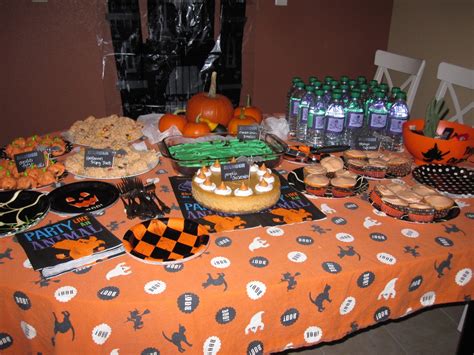 Enjoying Life With 4 Kids Our Halloween Party Treat Table