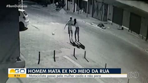 Vídeo Mostra Mulher Sendo Morta A Facadas No Meio Da Rua Em Goiânia Goiás G1