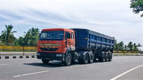 Tata Motors Launches The Signa 5525s Indias First 4x2 Prime Mover With Highest Gross