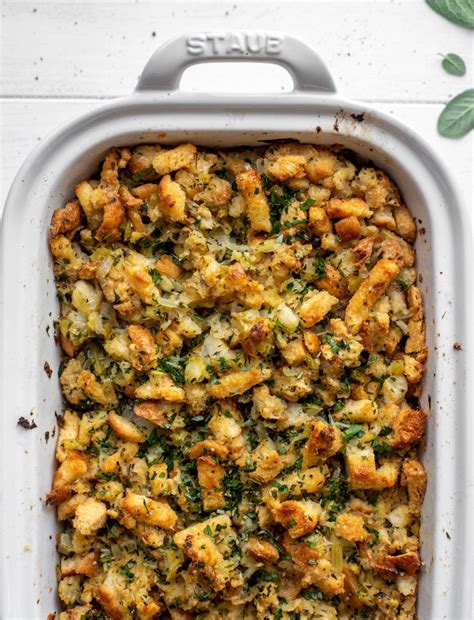 Incredible Buttery Herb Stuffing — Euroshine