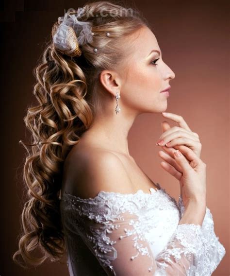 The pomp and grandeur associated with indian weddings also need perfect charming hairstyles and makeovers. poisonyaoi: Curly Wedding Hairstyle
