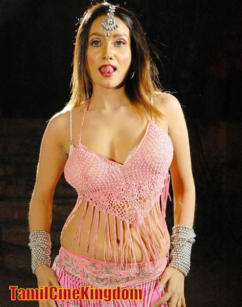 Desi Nude Indians Hot Anu Vaishnavi Cleavage Show