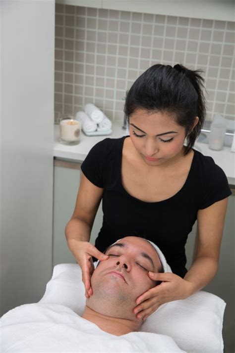 The Guyde Indian Head Massage At Gentlemens Tonic Lifestyle Asia