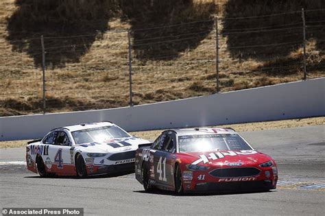 It takes a moderate size truck to haul them, depending on the type, weight, and size. Average Weight Of Nascar Drivers - powerupsharp