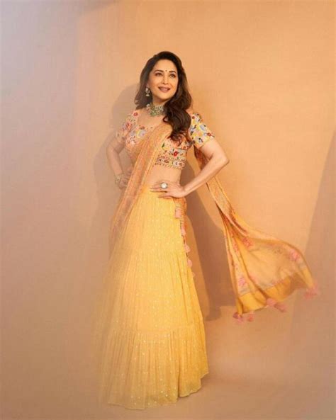 madhuri dixit measurements bio height weight shoe and bra size