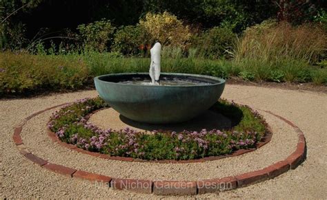 Urbis Lily Bowl Water Feature With Concentric Circles Of Brick And