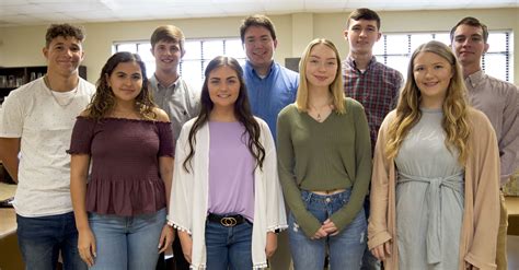 Nine MGCCC Jackson County Campus Students Named Leaders of Promise