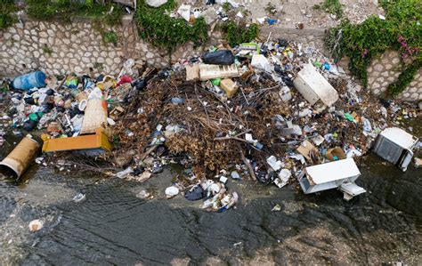 cleanup and community why locals are key to sustained cleanup clean currents coalition