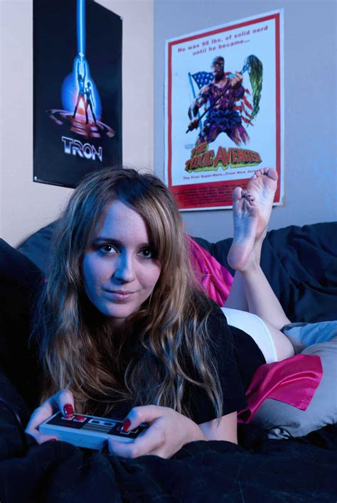 How A Sexy Geek Girl Makes The Best Girlfriend Geekextreme