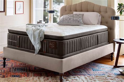 Stearns & foster® mattresses are made with exclusively designed foams and coils that work in tandem to deliver exceptional pressure relief and support. Stearns and Foster Mattress Review 2021 Update - Best ...