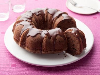 The combination of tart, citrusy orange with sweet chocolate in this cake was a big hit at the barefoot contessa. Plain Pound Cake Recipe | Ina Garten | Food Network