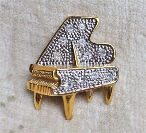 Vintage Liberace Rhinestone Grand Piano Brooch Pin Liberace Musical