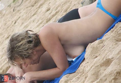 Remarkable Beach Nipslip By Voyeur Troc Zb Porn