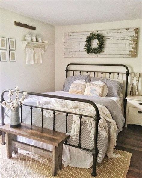 46 Gorgeous Guest Bedroom Decoration Ideas In 2020 Shabby Chic Decor