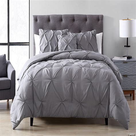 The Nesting Company Spruce Pinch Pleat Bedding Collection In Queen 4