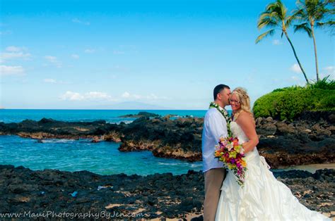 Mauiphotographybyjen Com Maui Wedding Photographers On The Beach Maui Weddings Hawaii