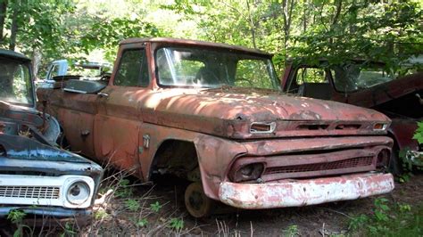 Some Old Junk Chevy Trucks In Aug 2009 At Waldrons In Gre Flickr