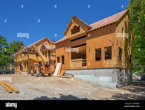 New House Construction Site In The Suburbs Stock Photo Alamy