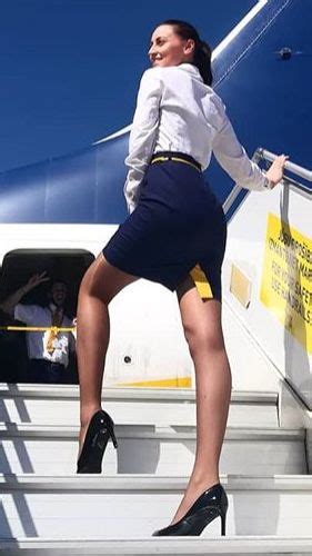Pin By Stephen On Stewardess Flight Attendant Fashion Sexy Flight Attendant Flight Attendant