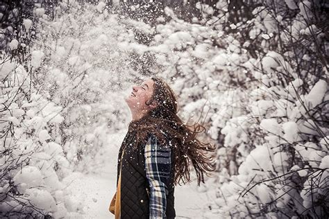How To Shoot Winter Portrait Photography Snow Portraits Expertphotography