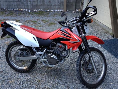 A motorcycle that can tear up the trails on the weekend. Buy 2009 Honda Crf 230L Dual Sport on 2040-motos