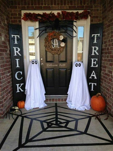 31 Halloween Front Porch Decor Ideas