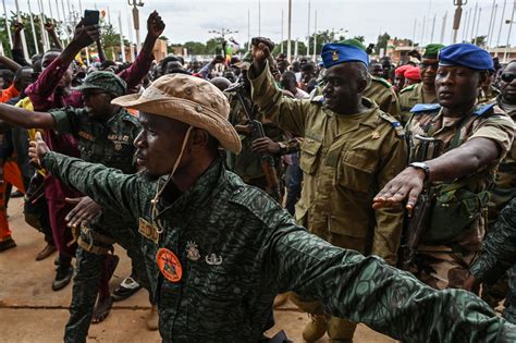Niger Feu Vert De La Cedeao Pour Une Intervention Militaire Dans Les