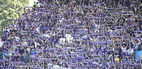 Die polizei will gut auf die spiele vorbereitet sein und stellte am freitag ihr. 1. FC Nürnberg: Fan-Info zum Auswärtsspiel in Aue