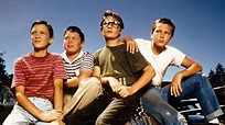 Official Trailer: Stand by Me (1986) - YouTube
