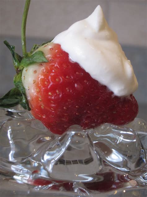 Gypsy Girl Gourmet Strawberries And Fresh Whipped Cream