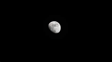 Download Wallpaper 3840x2160 Moon Craters Full Moon Night 4k Uhd 16