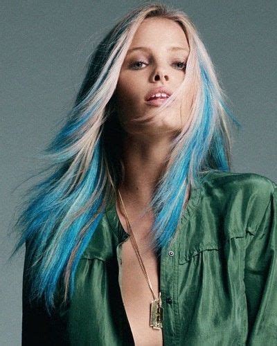 For brunettes, it is the perfect solution to make a dramatic change to your look by incorporating high contrast highlights. Hair chalk | Blonde and blue hair, Hair styles, Edgy hair