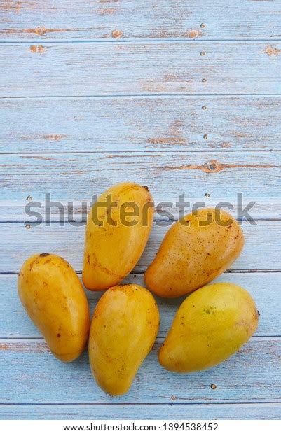 Top View Chok Anan Chocanon Mango Stock Photo 1394538452 Shutterstock
