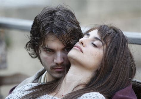 Watch Emile Hirsch And Penelope Cruz In Love And War In Trailer New