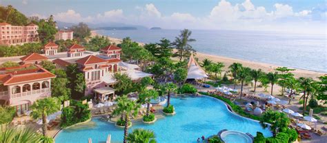 Centara grand beach resort is also very near karon center where you can enjoy lots of shopping and dining venues. Centara Grand Beach Resort Phuket