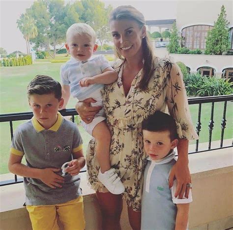 Chillin' on a yacht in barbados with his wife and kids. Please don't leave me - Troubled Wayne Rooney begs wife ...