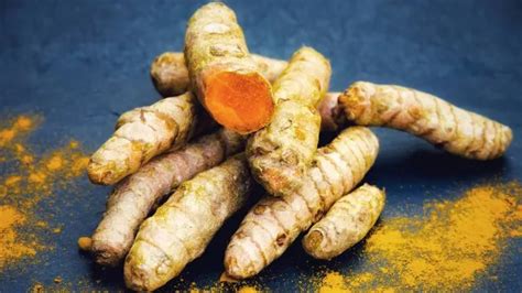 Benefits Of Eating Raw Turmeric And Jaggery Every Morning Breaking