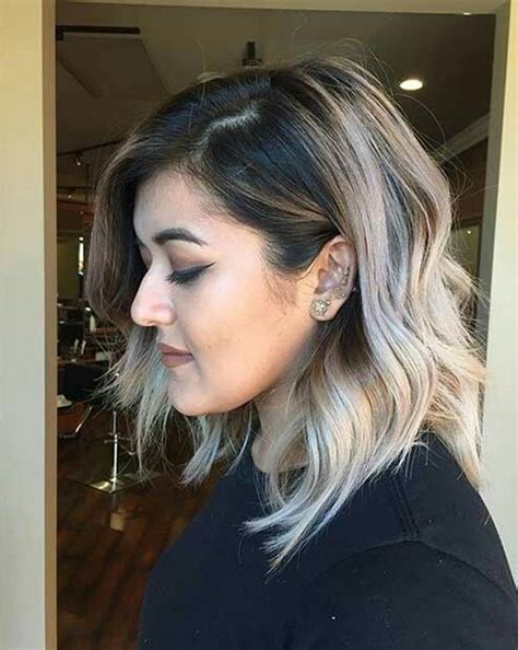 Love That Ash Blonde Color With The Dark Roots And