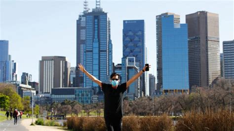 Even before premier mark mcgowan's lockdown announcement was made, scenes reminiscent of sydney's first covid wave in march were captured across supermarkets in perth. Coronavirus update Melbourne sees some lockdown ...