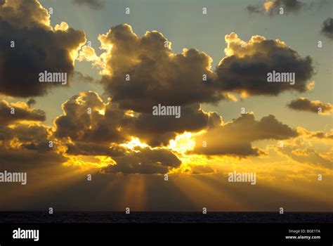 Sunbeam Sunbeam Sunbeam Sunbeam Sun Hi Res Stock Photography And Images