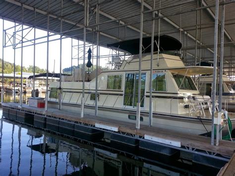 If owning a houseboat is your dream let us make that dream come true. Houseboats for sale in Chattanooga, Tennessee
