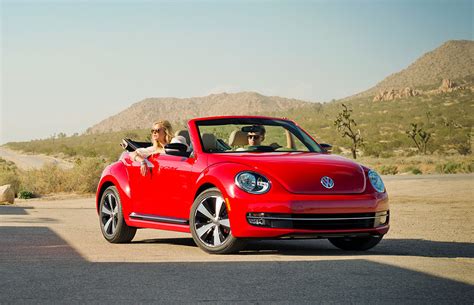 Review 2013 Volkswagen Beetle Convertible Brings The Past Into The Future