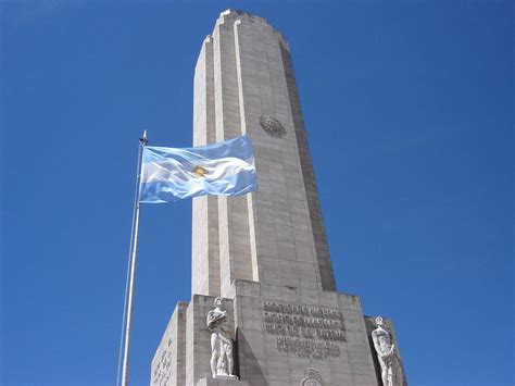 Lunes de 14:00 a 18:00 martes a domingo de 09:00 a 18:00 (visita a galería de honor de las banderas de américa y mirador de la torre.) está en marcha un proyecto para restaurar y poner en valor el monumento. El Presidente participará del acto central por el Día de ...