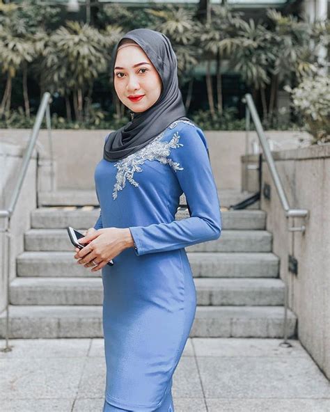 Gadis Melayu Pakai Baju Kurung Ketat Nainstle