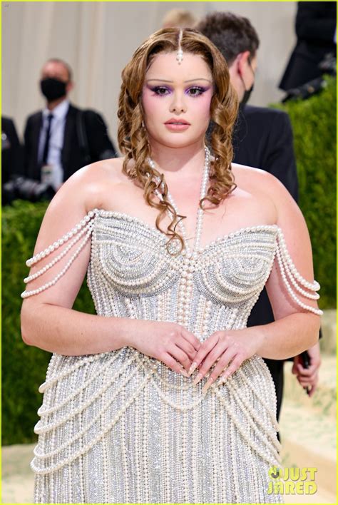 euphoria s hunter schafer and barbie ferreira bring the silver to met gala 2021 photo 1323984