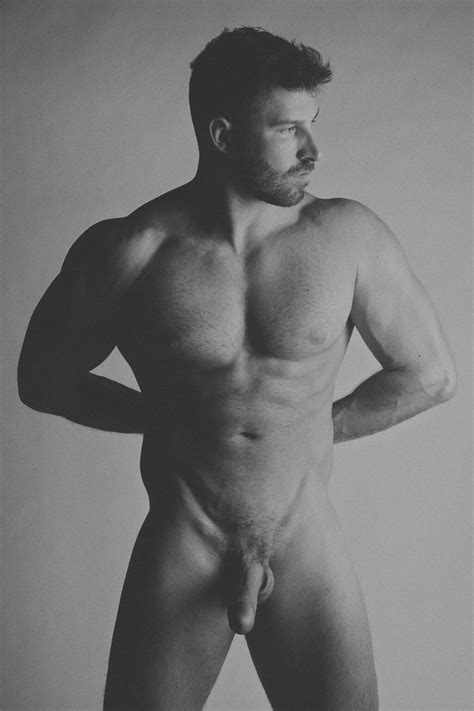 Buff Hunk Ryan LeCharmeur Gets Naked And We Love It Gay Body Blog