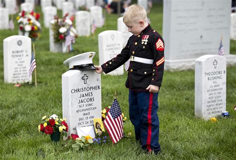 Arlington National Cemetery - Memorial Day 2016: America honors the ...