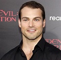 Shawn Roberts - Biography - IMDb