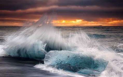 Iceland Morning Beach Ice Waves Splashing Sea Wallpaper Nature