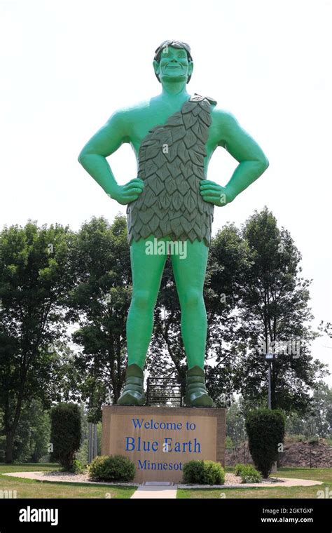 Jolly Green Giant Statue In Blue Earthminnesotausa Stock Photo Alamy